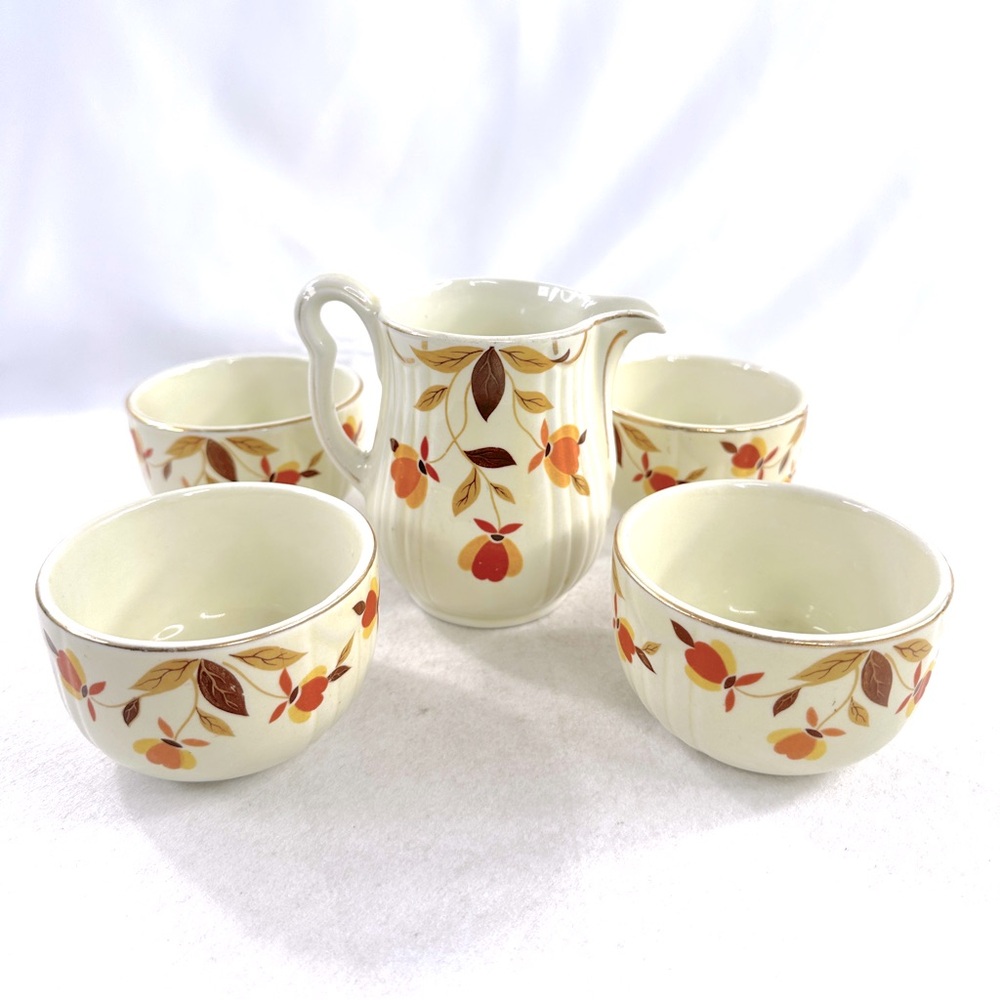 Vintage Halls Superior Autumn Leaf Milk Pitcher 4 Custard Cups Mary Dunbar